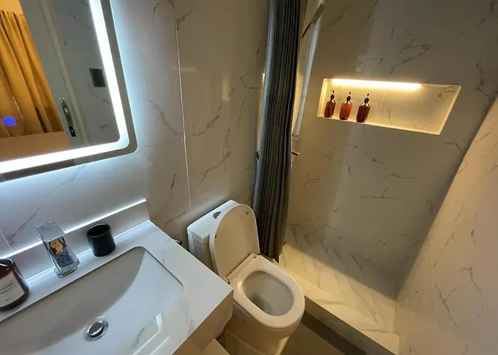 Apartment Pinecrest Residential