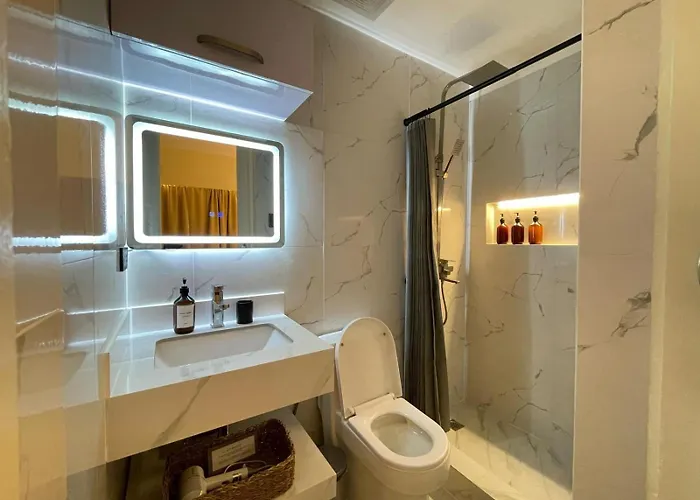 Pinecrest Residential Apartment *