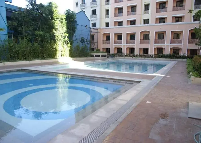 Apartment Pinecrest Residential *