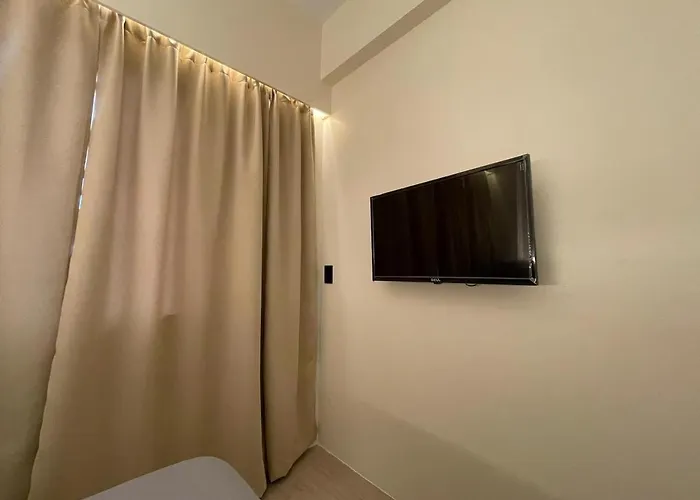 Apartment Pinecrest Residential *